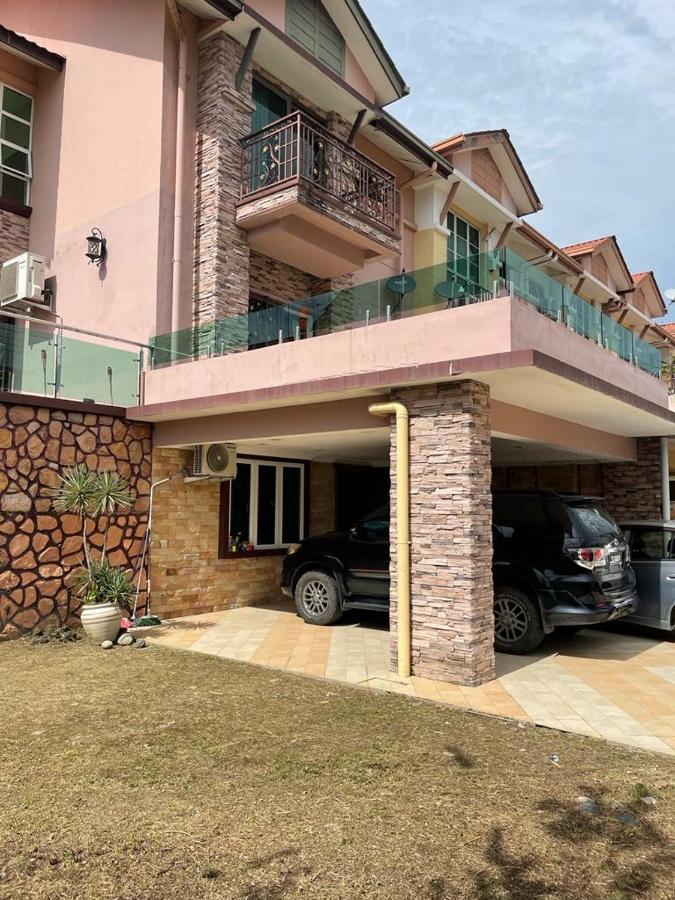 Homestay D' Sepangar Hills Kota Kinabalu Eksteriør bilde